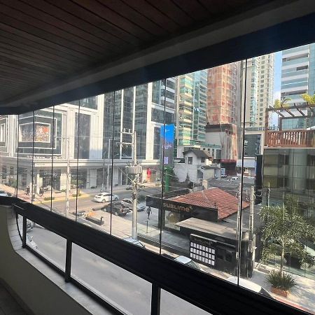 Apartamento Na Melhor Localizacao Da Meia Praia Itapema Exterior photo