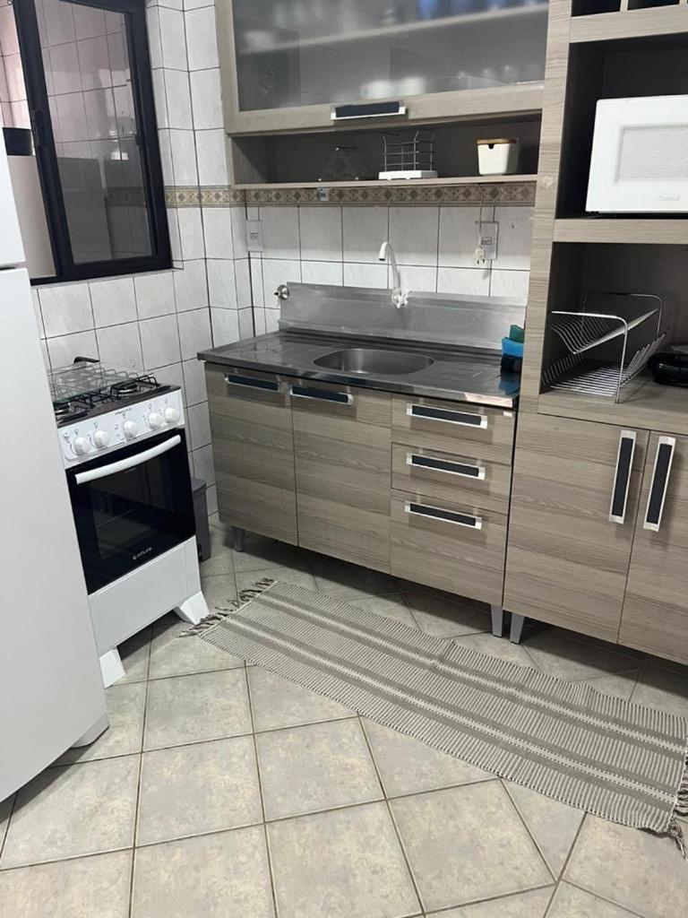 Apartamento Na Melhor Localizacao Da Meia Praia Itapema Exterior photo